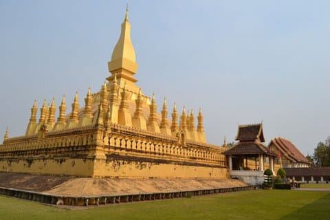 Vientiane Private Car & Driver (Precios de grupo)
