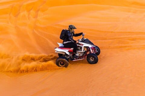 Delad Premium Dubai Desert Safari med VIP Camp och liveshower