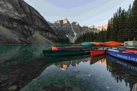 Udforsk Moraine og Louise Roundtrip fra Banff Shared Bus Tour