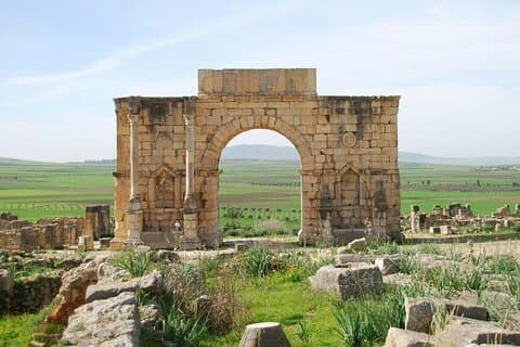 Excursion d'une journée en petit groupe à Meknès, Volubilis et Moulay Idriss au départ de Fès