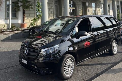 Basileia para ou de Gstaad Carro privado Transporte até 4 pessoas