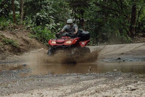 タマリンドの秘密のビーチと山々へのATVツアー