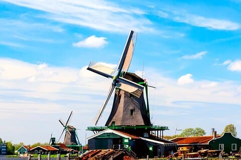 Amsterdam: Zaanse Schans, "Lego-houses" and Volendam Tour
