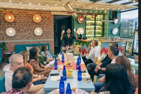 FlyVours Colombia Degustazione di frutta e cocktail