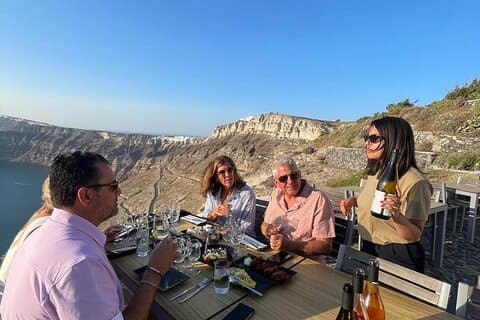 Degustación privada de vinos Santorini con cena en la bodega Venetsanos