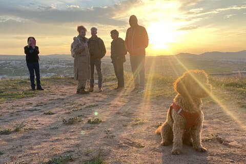 Red & Rose Valley Sunset Hiking Tour mit Trekkinghund "Oscar"