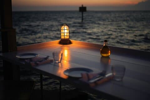 Pantelleria Tour Privado Nocturno con Aperitivo y Cena a Bordo