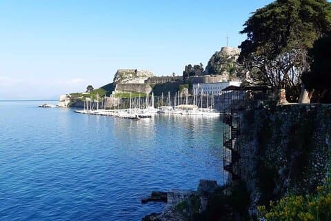 Cruzeiro da Costa Leste de Corfu com almoço de churrasco e paradas de natação