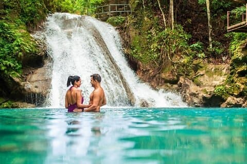 Blue Hole & Bob Marley 9 Mile Tour from Montego Bay-Transfer Only