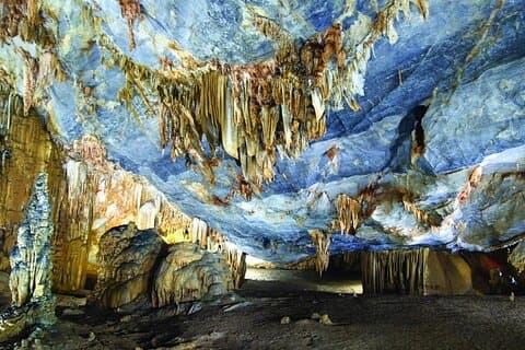 Excursión de un día a Hue y Phong Nha