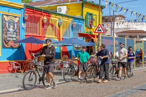 Culturele onderdompelingservaring per fiets rond het oude BA Max. 6 personen