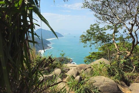 Caminhada e praia em Grumari (incl. Pedra Telégrafo)