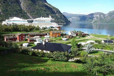 Eidfjord Shore Excursion with Scenic Adventure