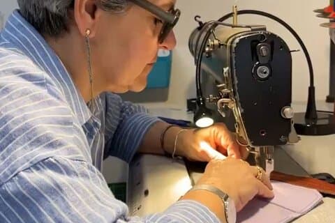 Workshop de artesanato de couro - Crie sua própria mini carteira em Verona