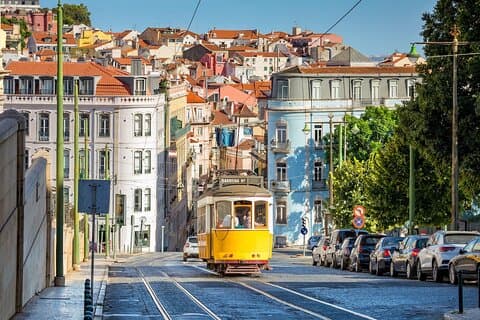 Privat transfer från Madrid till Lissabon med 2 timmar för sightseeing