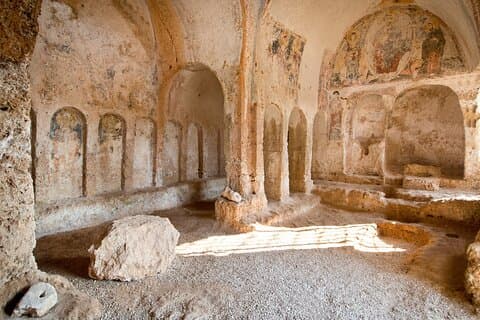 Guided tour of Parco Lama D'Antico-Grotta di S. Lorenzo in Fasano