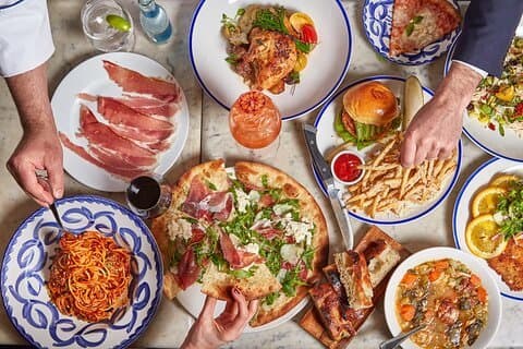 Almuerzo Italiano de 3 Platos en Broadway Fave Bond 45 en Times Square!