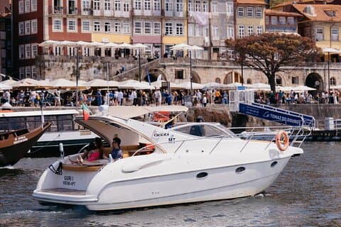 Porto: 2h Dégustation privée (1 à 8 personnes) sur le fleuve Douro