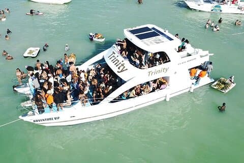 Katamaran-Party VIP Rum Schnorcheln und Naturpool