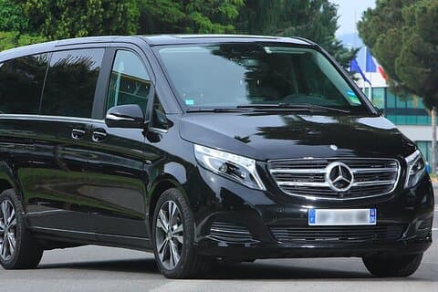 Barcelona Airport (BCN) Private Transfer to Barcelona City/Hotels