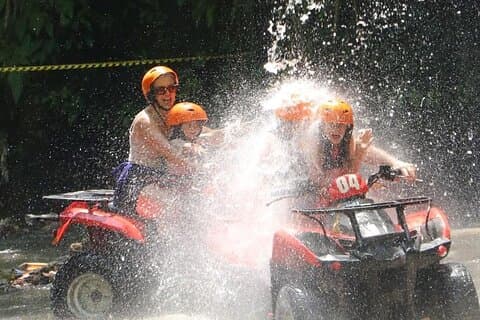 Bali ATV Quad Bike y Ayung Rafting con Tour Todo Incluido