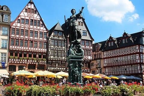 7-Day Tour: Frankfurt, Prague, Budapest, Vienna, Munich, Zurich