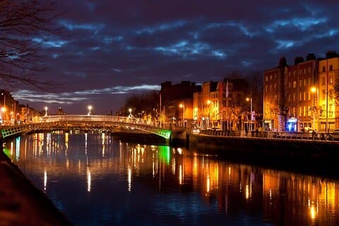Privat kveldstur til Illuminated Dublin landemerker