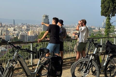 Montjuic Barcelona: Hoteller i nærheden af Panoramic eBike Tour Views & Tapas stop
