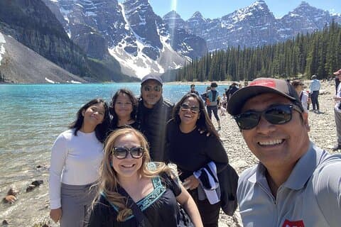 Moraine Lake Sightseeing from Samson Mall Tour Compartilhado | Em Venda!