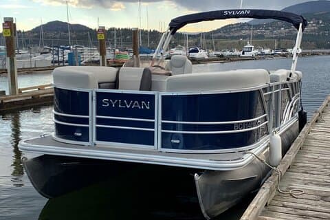 Sylvan Mirage Cruise Pontoon Noleggio Barche