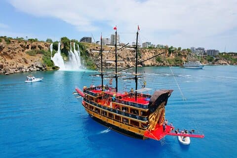 Antalya Lara Piratenboot Dagtocht met Lunch & Frisdrank