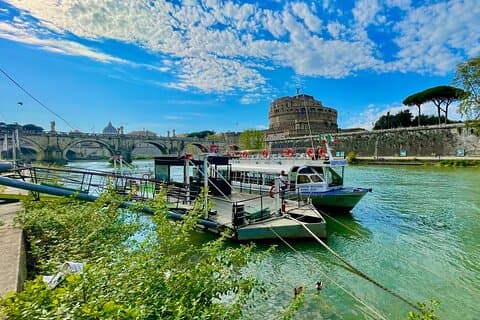 Tour de Roma a la Basílica de San Clemente Excavación y barco del río Tíber