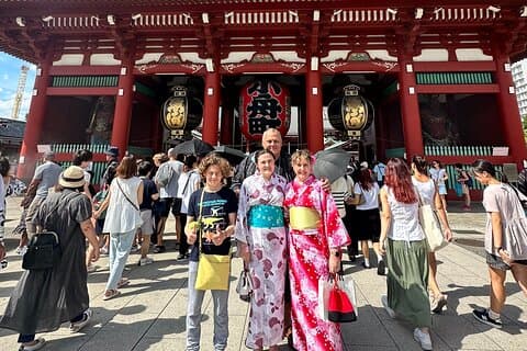 Tour gastronómico privado de kimono y té en Asakusa con guía