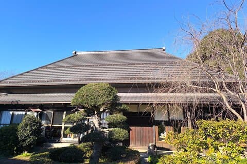 Making wooden iPhone cases in a 200-year-old Japanese house