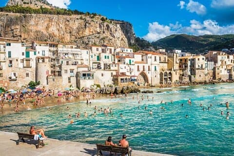 Cefalu Train Tour: A Journey Between Sea and Cultural Treasures