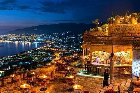 Kalamata Altstadt & Kastraki: Von der Geschichte zu atemberaubenden Sonnenuntergängen