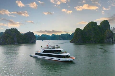 Discover The Wonders Of Lan Ha Bay With D'Charme Luxury Cruise