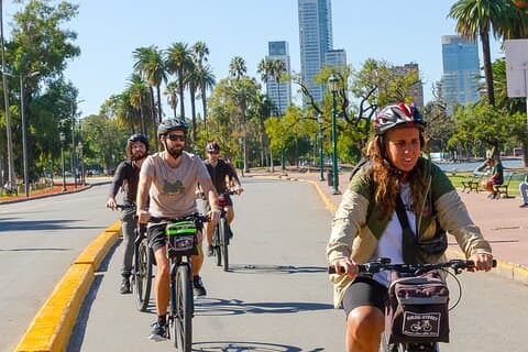 Expérience privée à Palerme et Recoleta en vélo avec un hôte local