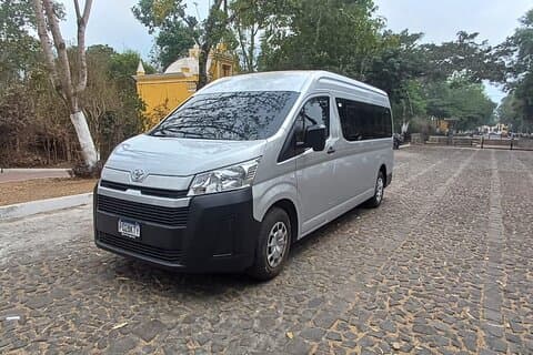 Shuttle One Way från Panajachel till Guatemala stad