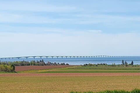 South Shore And Confederation Bridge Tour