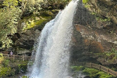 Regenwouden en watervallen van Western NC