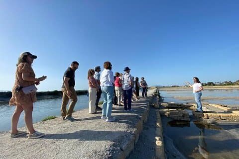 Guided tour in the salt pan