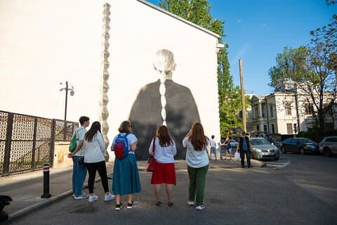 Vandretur i Alternativ Bukarest-Morning Street kunsttur