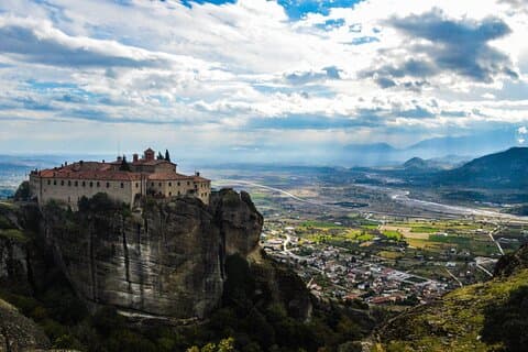 Meteora tour from Volos.A journey through history and nature.