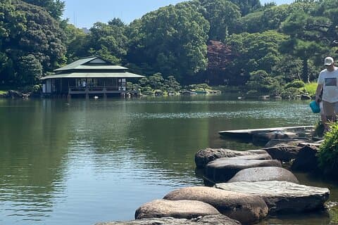 Sumida Riverside Walk : Garden &Temple Ritual (4 Treffpunkte)