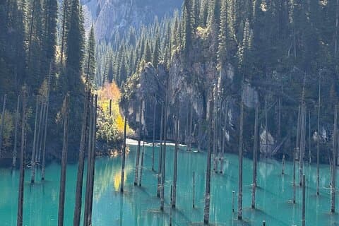 Ekspresstur: Kolsai, Kaindy Lake Charyn, Black Canyon på 1 dag