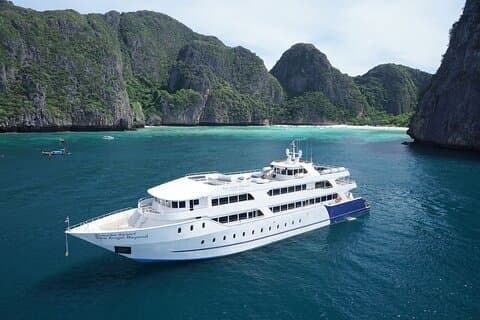 Phuket: Phi Phi Islands by Bigboat with Sea Angel