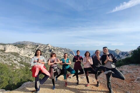 Caminhada e Yoga na Calanque de Sormiou