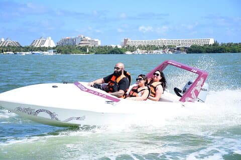 Cancun Speedboat And Snorkel Tour