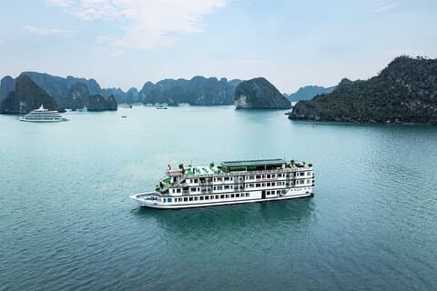 Découvrez la baie d’Halong sur Amanda Deluxe Cruise – 2 jours 1 nuit